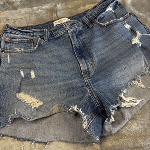Abercrombie & Fitch Curve Love High Rise The Mom Denim Shorts Med Wash 12/31